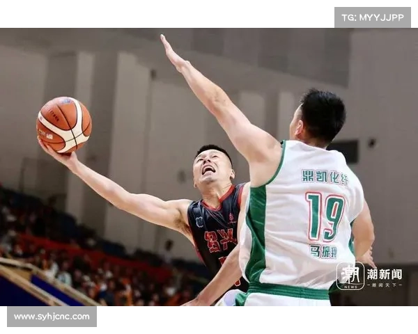 NBL赛场惊现暴力冲突:广西球员遭长沙外援抱摔摔翻在地引发激烈对抗 NBL赛场惊现暴力冲突:广西球员遭长沙外援抱摔摔翻在地引发激烈对抗